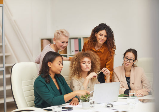 Mikrofeminismus am Arbeitsplatz – kleine Schritte, große Wirkung